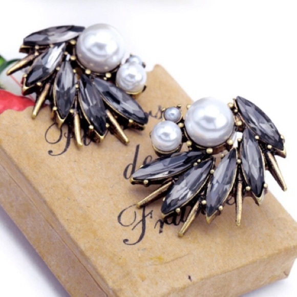 Pearl and Crystal Statement Stud Earrings - Picture 7 of 11